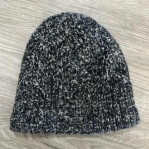 Under Armour Beanie (male or female)